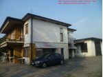 Villa con magazzino