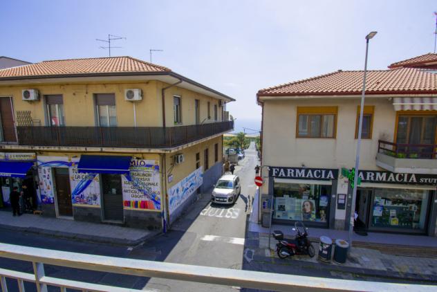 Appartamento in vendita a Aci Castello