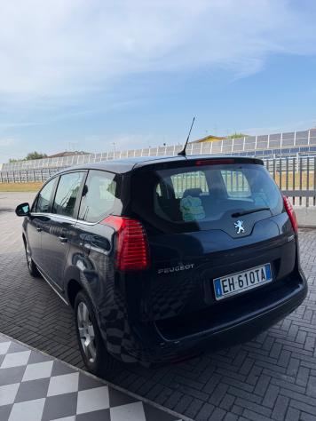 Peugeot 5008 2.0 HDi 150CV Business - Foto 6