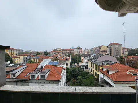 Camera matrimoniale (ad uso singolo) di 12 m², silenziosa e luminosa con loggia - Foto 6