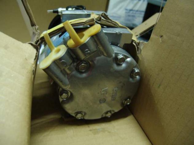 Compressore dacia duster/sandero/logan 8200866441 - Foto 2