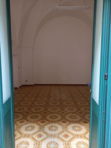 Locale in zona centrale