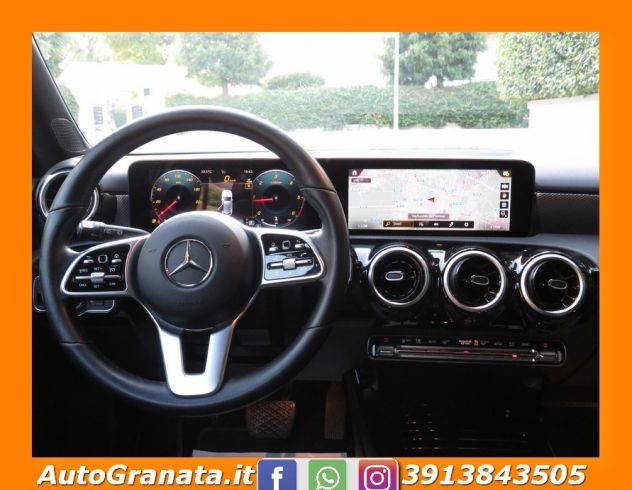 Mercedes A 180 d Automatic SPORT CERCHI 18+NAVI+RETROC. - Foto 6