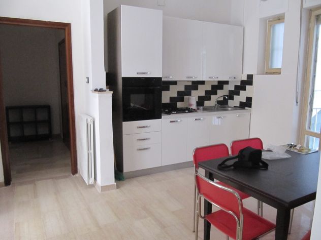 CENTRALISSIMA 50 METRI DA PIAZZA SALOTTO E MARE, MATRIMONIALE - Foto 3