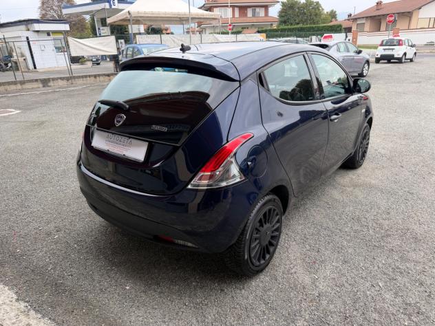 Lancia Ypsilon 1.0 Hybrid Ecochic Silver - Foto 5