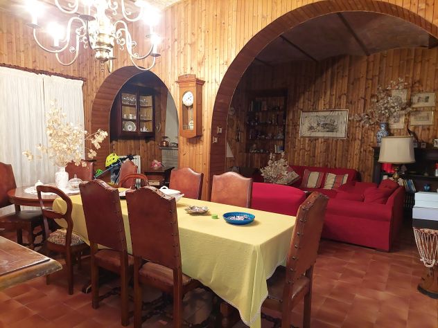 PALAZZINA RESIDENZIALE INDIPENDENTE NELLE CAMPAGNE TOSCANE - Foto 2