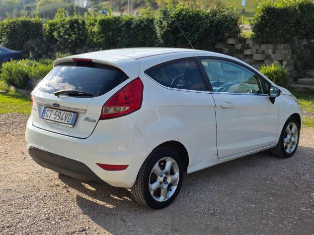 FORD FIESTA 1.4 DIESEL 2014 OK NEOPAT GARANZ 12 MESI - Foto 6