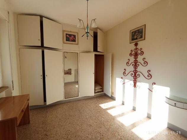 CASA SEMI INDIPENDENTE di 8 vani e di 120 mq (CAMAIORE) rif. 093 - Foto 18