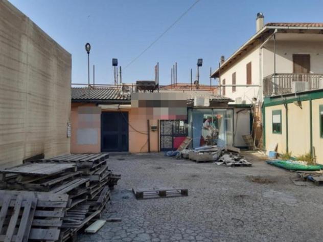 Immobile in asta di 270 m² con più di 5 locali e box auto in vendita a Terni - Foto 19