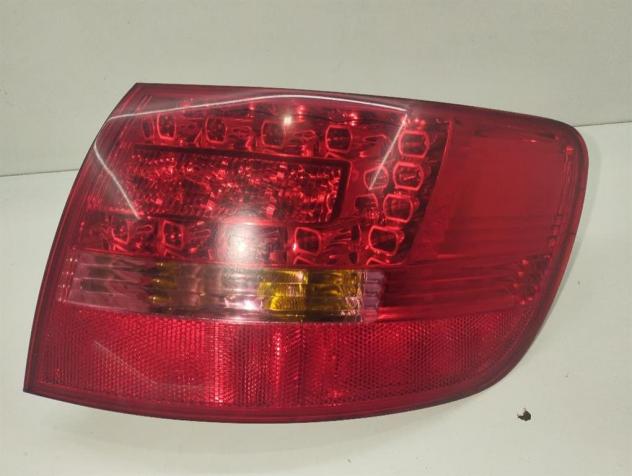 STOP FANALE POSTERIORE DESTRO AUDI A6 Avant Serie C6 (4F5) 4F9945096 BMK (0412)