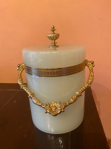 Antico barattolo vetro opalino di Murano