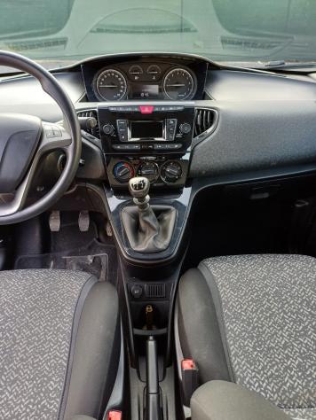 Lancia Ypsilon 1.2 69 CV 5 porte GPL Ecochic Platinum - Foto 8