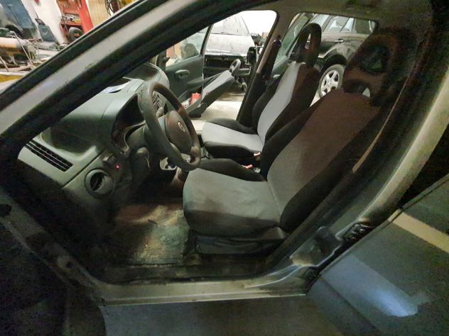Fiat Punto 1.2 5p. Active Natural Power - Foto 5