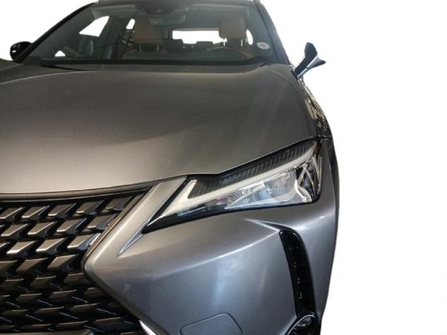 Lexus UX Hybrid Premium 2WD - Foto 8