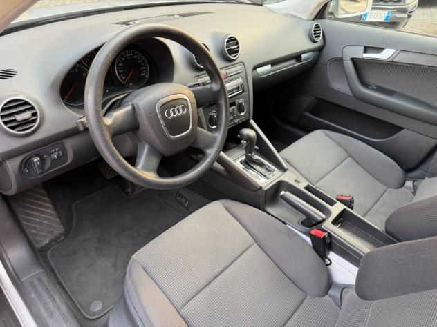 Audi A3 Sportback 1.6 Ambition CAMBIO AUTOMATICO IDONEA NEOPATENTATI - Foto 2
