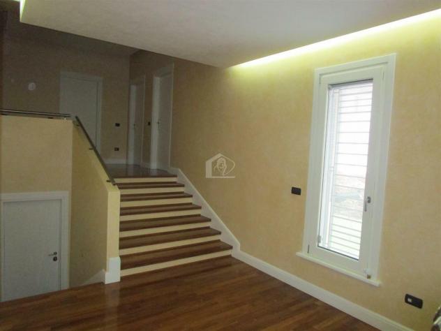 Suzzara vendesi villa 6 vani 260 Mq - Foto 3