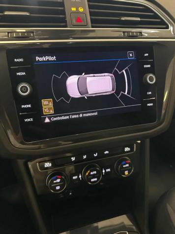 VOLKSWAGEN Tiguan 2.0 TDI R-LINE *DSG/VIRTUAL/XENO/LED* rif. 24052179 - Foto 10