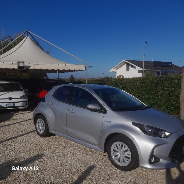 Toyota Yaris 1.5 Hybrid 5 porte Lounge - Foto 4