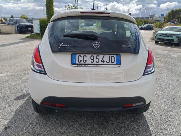 Lancia Ypsilon 1.0 FireFly 70cv S&S Hybrid SILVER - Foto 4
