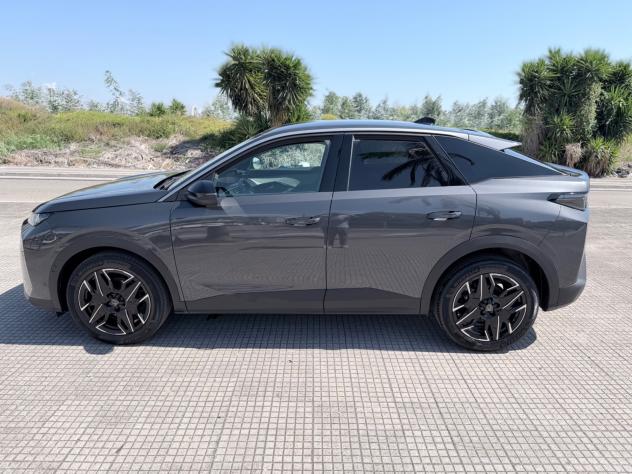 Peugeot 3008 Hybrid 145 e-DCS6 Allure - Foto 8