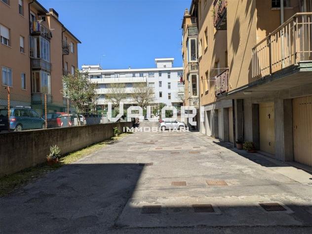 APPARTAMENTO RISTRUTTURATO - ULTIMO PIANO CON CANTINA E GARAGE - Foto 16