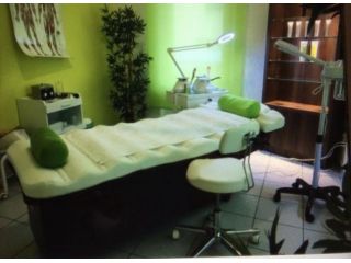 Massaggi - benessere Lugano - Massaggio caloforniani Tel:0041763992463
