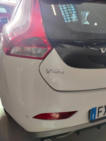 VOLVO V40 D2 R-design rif. 23795045 - Foto 9