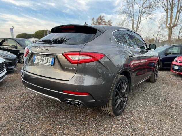 Maserati Levante V6 Diesel 275 CV AWD - Foto 4