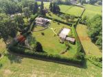 Villa di 200 m² con 3 locali e box auto in vendita a Agrate Conturbia