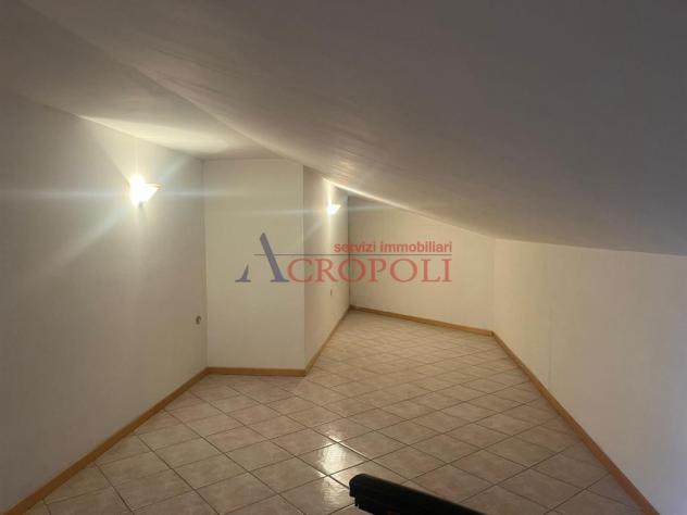 Trevignano Romano – Appartamento con mansarda e posto auto in pieno centro - Foto 12