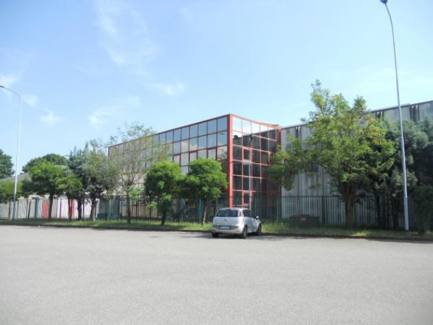 Immobile di 5000 m² con più di 5 locali in affitto a Rho - Foto 2
