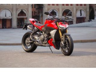 Ducati Streetfighter V2S