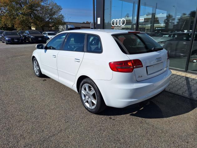 Audi A3 A3 Sportback 1.6 tdi Attraction 90cv - Foto 4