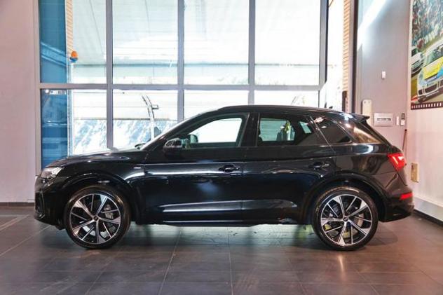 AUDI Q5 40 TDI Quattro S-Tronic Identity Black rif. 23966117 - Foto 3