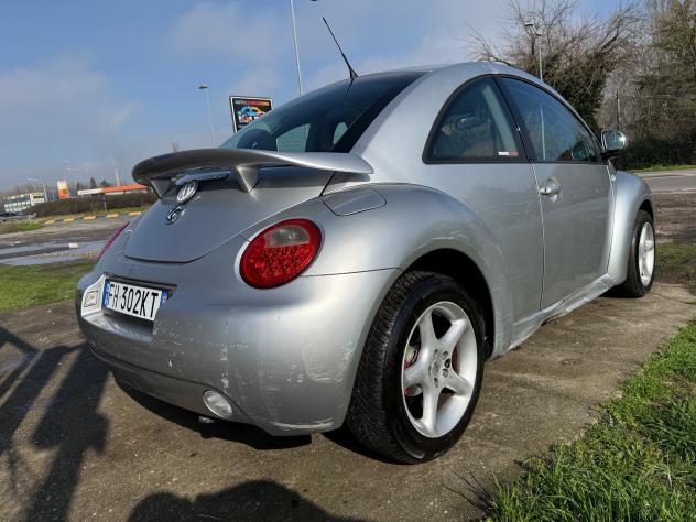 Volkswagen New Beetle 2.0 - Foto 4