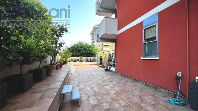 176_MIL - GRANDE 2 LOCALI CON CUCINA ABITABILE E TERRAZZO - Foto 2