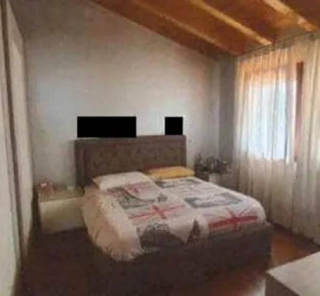 Immobile in asta di 94 m², box auto in vendita a Roncade - Foto 2