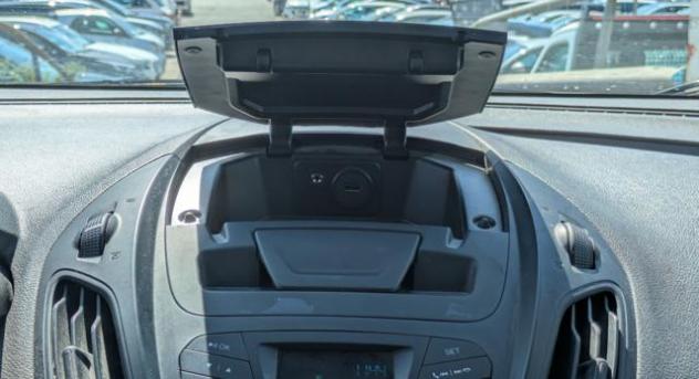 FORD Transit Courier VAN RTD 1.5tdci 75cv rif. 24101386 - Foto 8