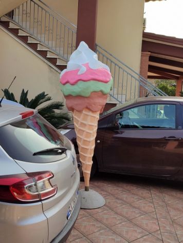Insegna pubblicitaria per glateria: Cono gelato in vetroresina - Foto 5