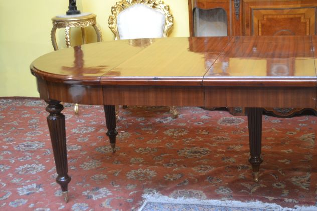 Tavolo da pranzo-riunioni tondo stile inglese allungabile fino a 320 cm. - Foto 5