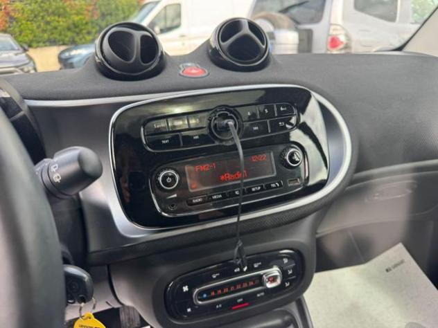 SMART ForTwo 1.0cc 71cv AUTOMATICA TETTO PANORAMICO rif. 24229892 - Foto 8