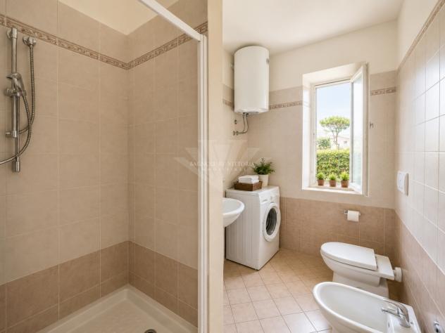APPARTAMENTO di 5 vani e di 85 mq (PIETRASANTA - Tonfano) rif. 488/V - Foto 5