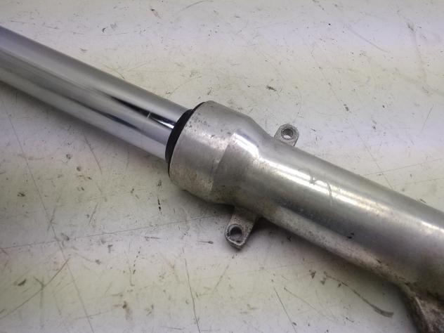 HONDA CB 500 FODERO FORCELLA DESTRO CON RUGGINE SU STELO PER RICAMBI 2001 - Foto 3