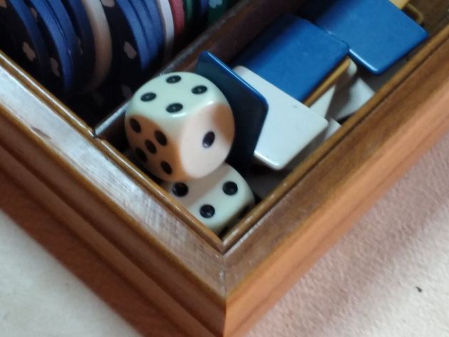 vecchia scatola in legno anni 60 DAL NEGRO piena di fiches e 2 mazzi di carte - Foto 3