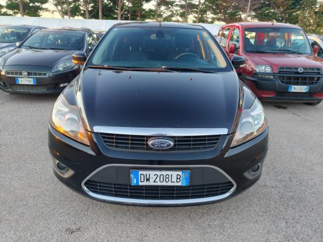 Ford Focus 1.6 TDCi 5p Titanium - Foto 2