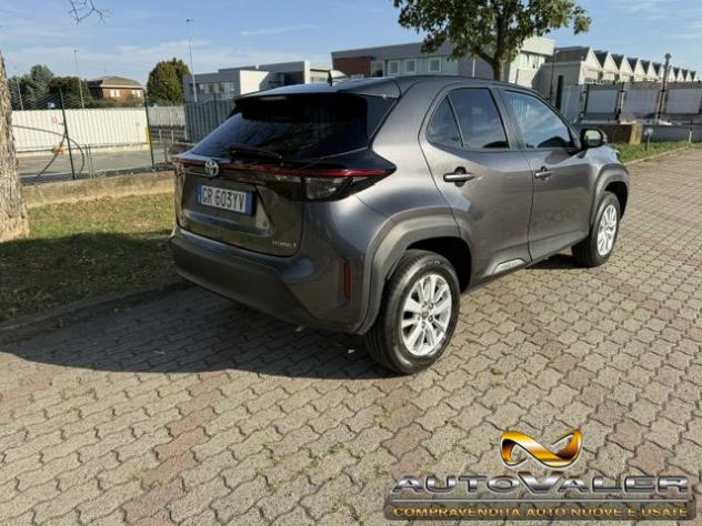 TOYOTA Yaris Cross 1.5 Hybrid 5p. E-CVT AWD-i Business rif. 24067465 - Foto 4