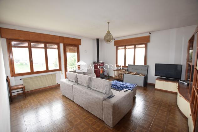 CASA INDIPENDENTE di 4 vani e di 288 mq (MONFUMO) rif. ZI29_1 - Foto 2