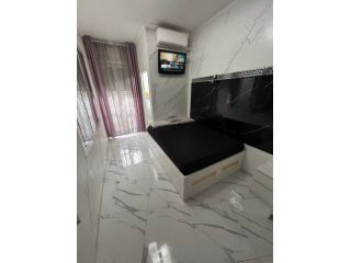 SUBAUGUSTA MONOLOCALE ARREDATO CON BALCONE