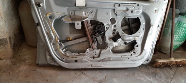 Alzavetro e vetro Peugeot 207 - Foto 2