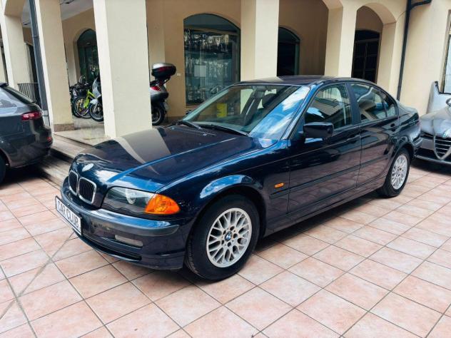 Bmw 318i Berlina 4 porte